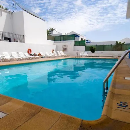 One Bedroom With Wifi And Pool, Close To The Beach Puerto Del Carmen